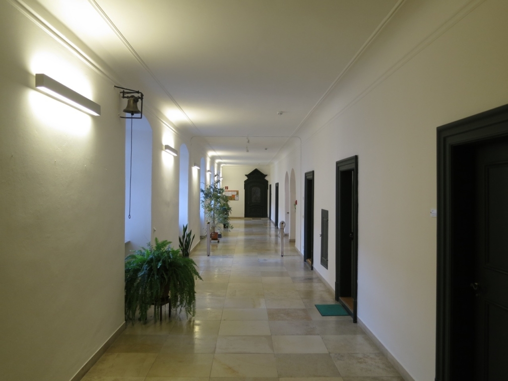 PARE 1376 Wandbeleuchtung im Flur