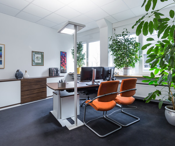 Ansprechpartner - Finden Sie hier eine Übersicht unserer Stehleuchten!