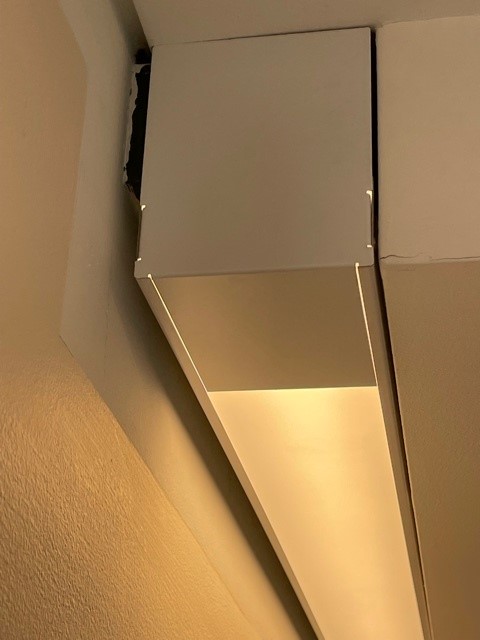 Leuchte wurde passend angefertigt und eingebaut