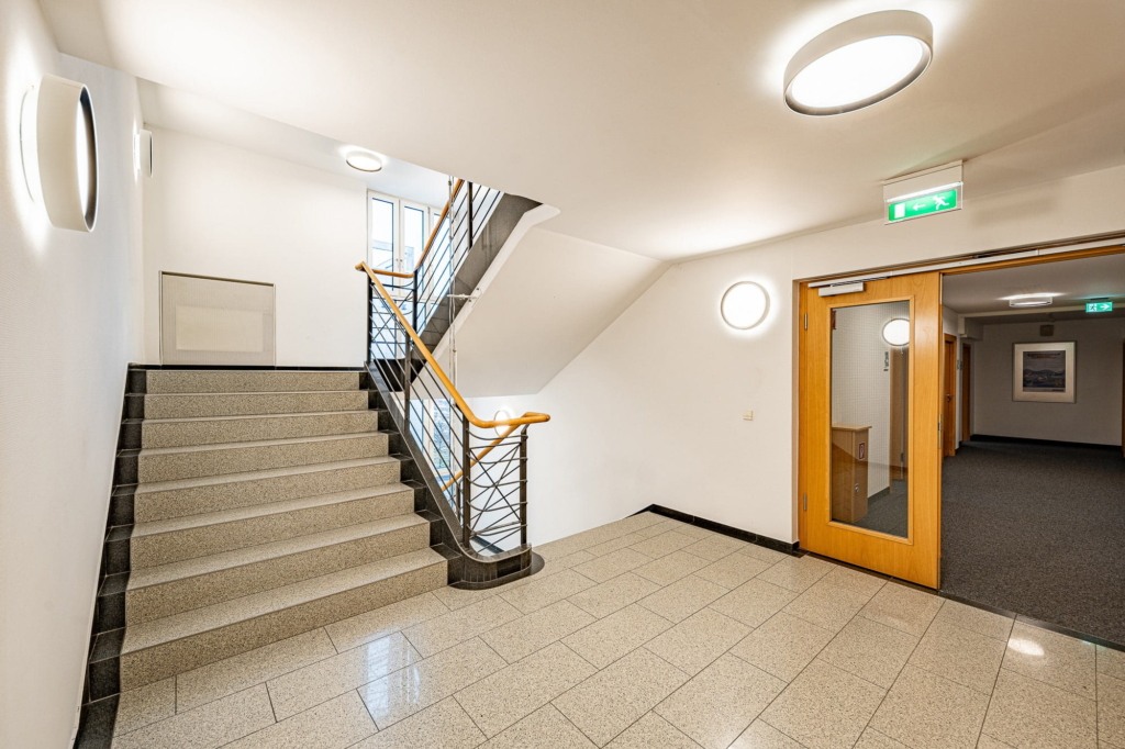 LED-Leuchten im Treppenhaus