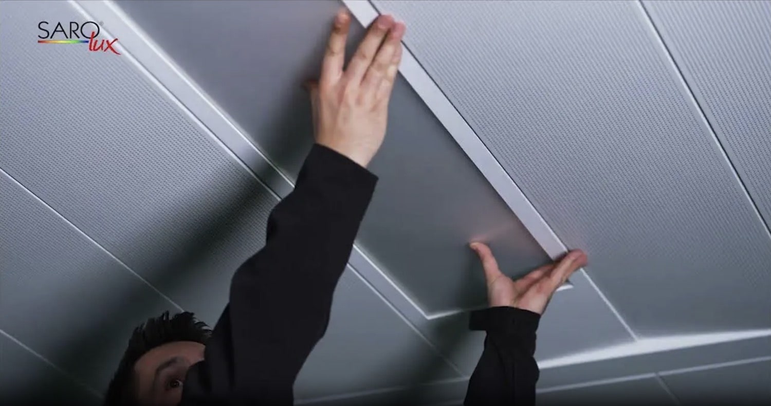 Montage der Einbauleuchte Unio 1330