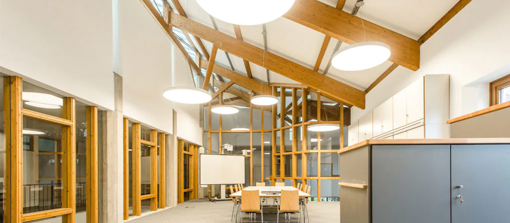 Berufsschule Rosenheim - LED Beleuchtung in Schulgebäuden