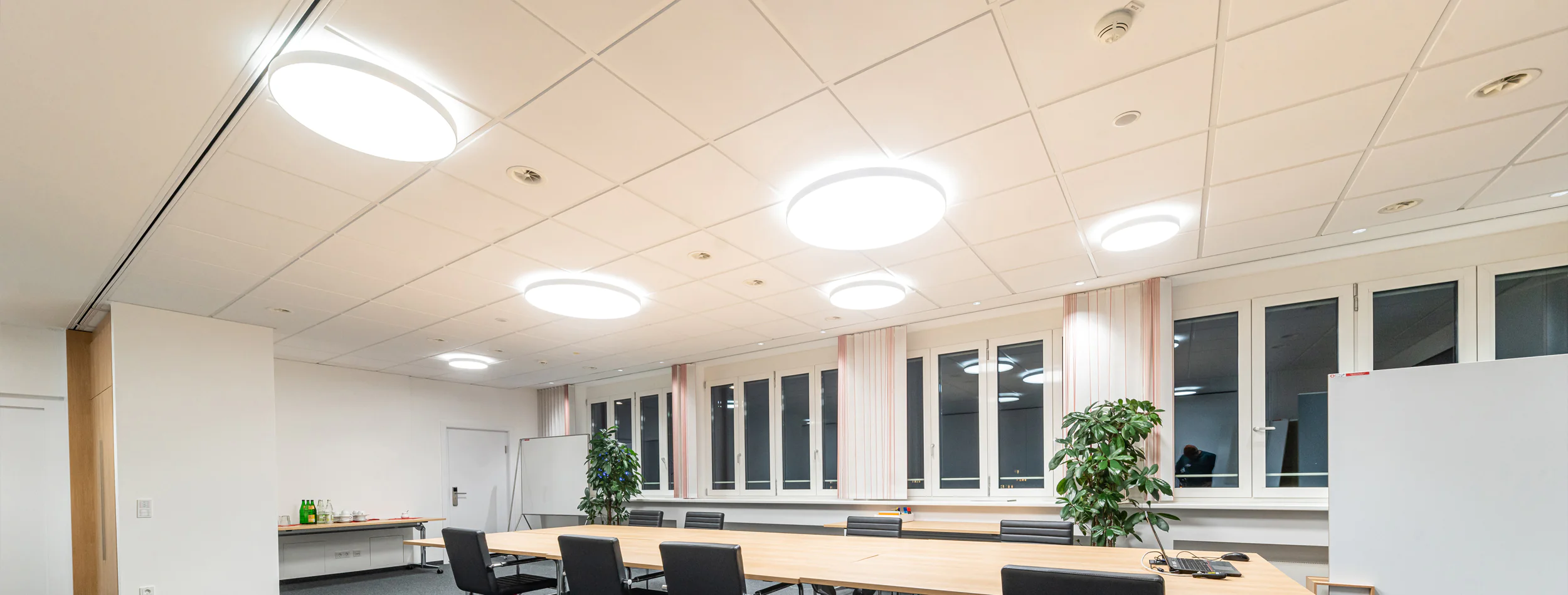 Lichtkonzepte für Unternehmen und öffentliche Gebäude