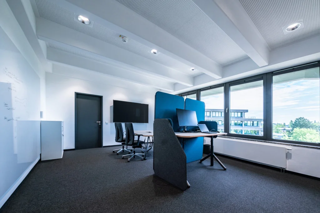 Unio 620 LED Einbau-Downlight Projekt Bild Office